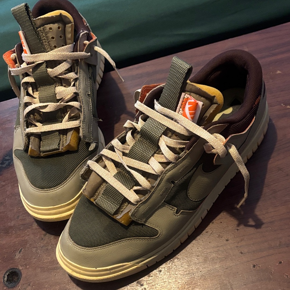 Nike Men's Green and Brown Sneakers